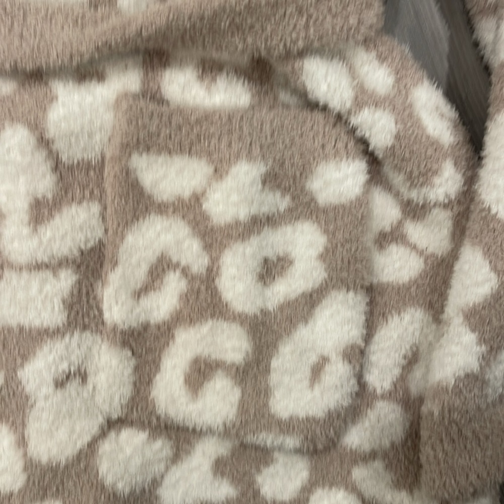 Styled Collection Robe - Picture 3 of 4
